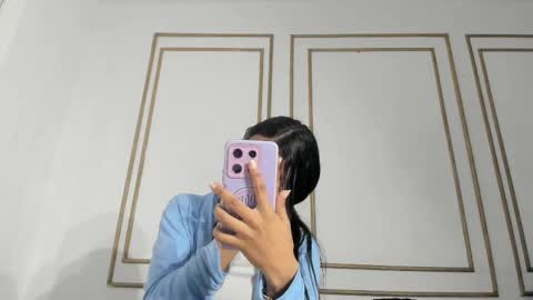 emily_gaviria1 online show from May 6, 12:32 pm