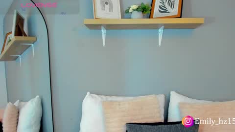 Snapshot of emily_haze chatting on February 12, 10:14 am Emily online show from February 12, 10:14 am