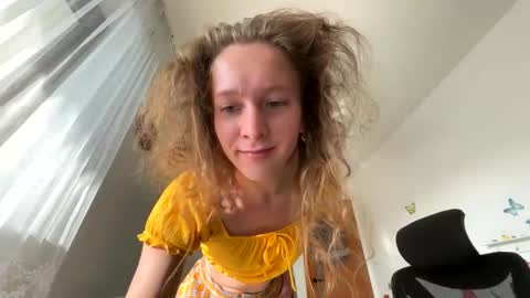 Emily  online show from October 8, 7:28 am