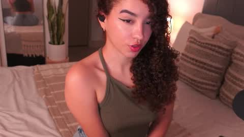 Juliana online show from November 1, 11:51 pm