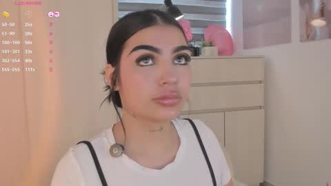 EmilyKenner  Independent model  online show from October 18, 12:17 pm