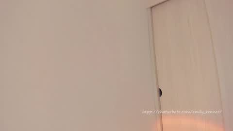 Snapshot of emily_kenner chatting on March 19, 2:32 pm EmilyKenner Independent model online show from March 19, 2:32 pm