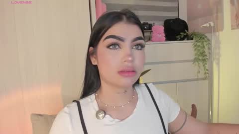 Snapshot of emily_kenner chatting on March 21, 12:21 pm EmilyKenner Independent model online show from March 21, 12:21 pm