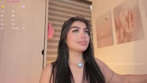 Snapshot of emily_kenner chatting on March 29, 11:54 am EmilyKenner Independent model online show from March 29, 11:54 am