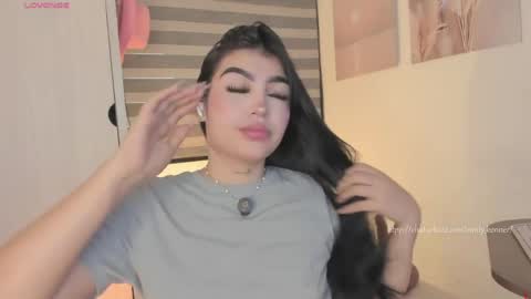 Snapshot of emily_kenner chatting on March 30, 12:28 pm EmilyKenner Independent model online show from March 30, 12:28 pm