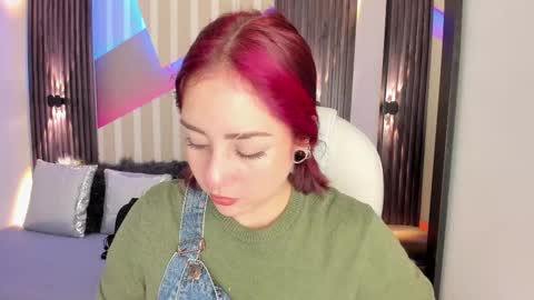 Emily online show from November 13, 2:27 pm