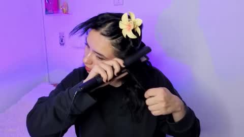 Emily Lindey online show from March 17, 5:44 am