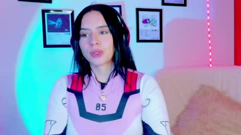 Snapshot of emily_lindey_ chatting on July 3, 5:58 am Emily Lindey online show from July 3, 5:58 am