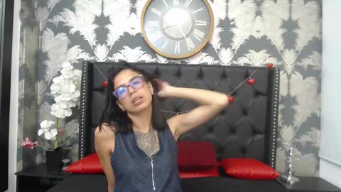 Emily online show from February 26, 2:36 pm