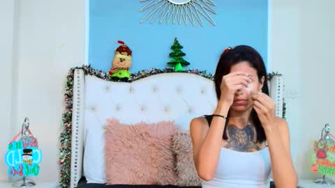 Emily online show from December 3, 6:28 pm