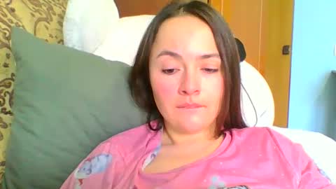 emily_morning_dew online show from January 2, 7:01 am