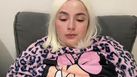 emily_morning_dew online show from November 5, 10:32 pm