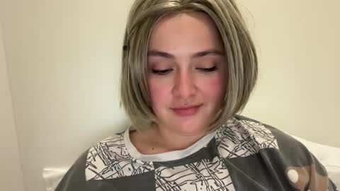 emily_morning_dew online show from May 4, 6:04 pm