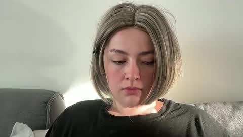 emily_morning_dew online show from May 15, 4:08 am