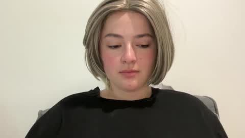 emily_morning_dew online show from May 18, 3:57 am
