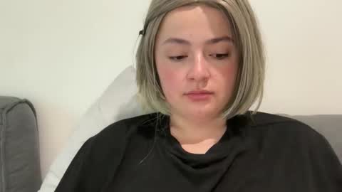 emily_morning_dew online show from May 19, 3:24 am