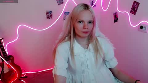 Snapshot of emily_nyaffe chatting on September 11, 1:22 pm Lia online show from September 11, 1:22 pm