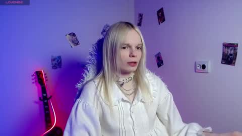 Snapshot of emily_nyaffe123 chatting on March 15, 7:09 pm Lia online show from March 15, 7:09 pm