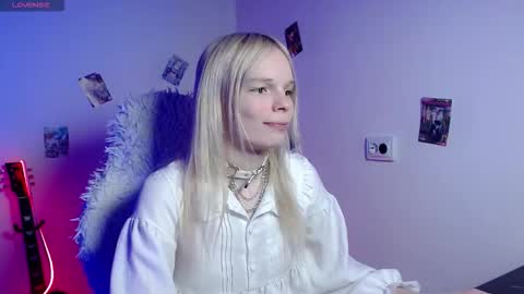 Snapshot of emily_nyaffe123 chatting on March 16, 10:14 pm Lia online show from March 16, 10:14 pm