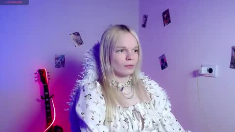 Snapshot of emily_nyaffe123 chatting on March 24, 10:53 am Lia online show from March 24, 10:53 am