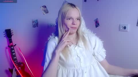 Snapshot of emily_nyaffe123 chatting on March 29, 9:37 pm Lia online show from March 29, 9:37 pm