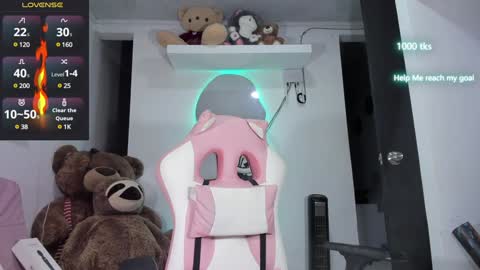 emily_palmeer online show from December 6, 9:54 am