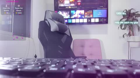 Snapshot of emily_palmeer chatting on October 30, 10:16 am emily_palmeer online show from October 30, 10:16 am