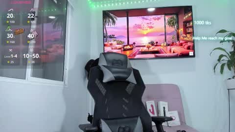 Snapshot of emily_palmeer chatting on January 13, 10:53 am emily_palmeer online show from January 13, 10:53 am