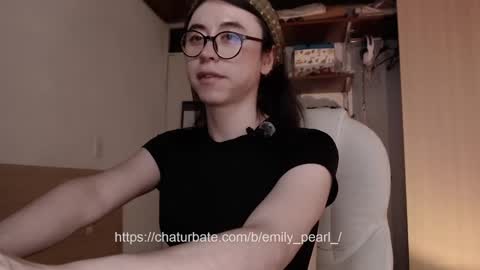 emily_pearl_ online show from February 19, 7:48 pm