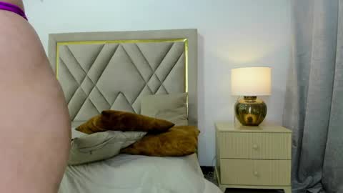 Emily online show from May 20, 8:04 pm