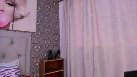 Emily online show from February 19, 6:37 pm