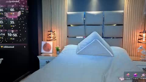 Emily online show from November 28, 11:35 am