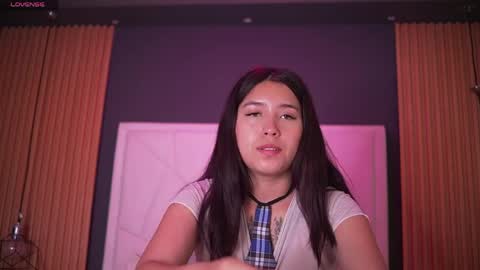 Snapshot of emily_roberts9 chatting on March 31, 11:21 am Emily online show from March 31, 11:21 am