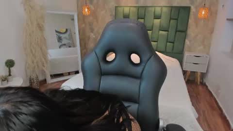 Emily online show from June 11, 12:32 am