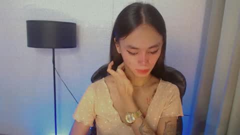 Snapshot of emily_sexyslut chatting on December 4, 4:10 am emily_sexyslut online show from December 4, 4:10 am