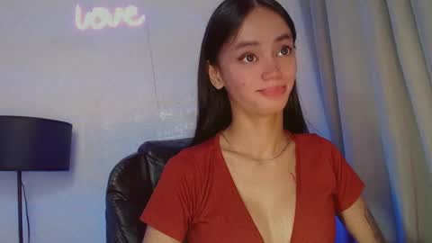 Snapshot of emily_sexyslut chatting on December 12, 6:47 am emily_sexyslut online show from December 12, 6:47 am