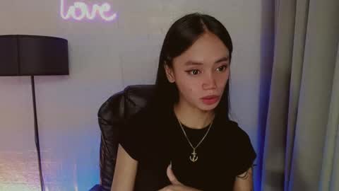 Snapshot of emily_sexyslut chatting on December 20, 6:56 pm emily_sexyslut online show from December 20, 6:56 pm