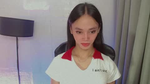 Snapshot of emily_sexyslut chatting on December 22, 3:11 pm emily_sexyslut online show from December 22, 3:11 pm