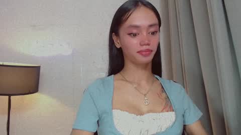 Snapshot of emily_sexyslut chatting on February 2, 4:54 pm emily_sexyslut online show from February 2, 4:54 pm