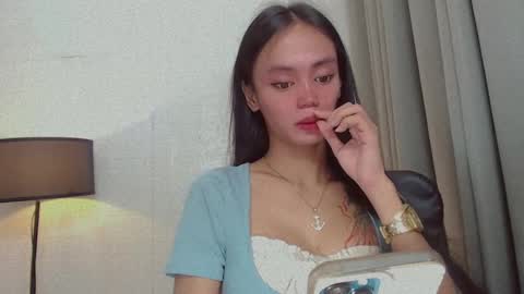 Snapshot of emily_sexyslut chatting on February 4, 6:27 pm emily_sexyslut online show from February 4, 6:27 pm