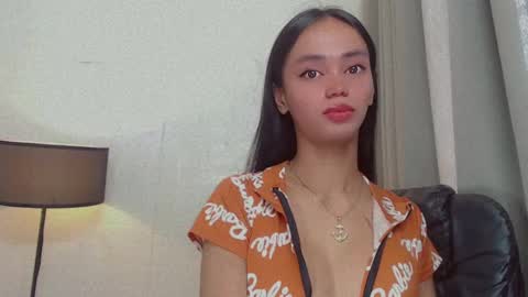 Snapshot of emily_sexyslut chatting on February 8, 4:14 am emily_sexyslut online show from February 8, 4:14 am