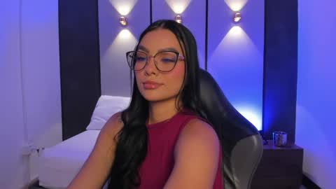 emily_tolson online show from May 15, 7:32 pm