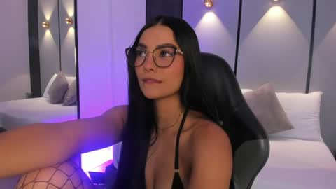 Snapshot of emily_tolson chatting on July 2, 7:42 pm emily_tolson online show from July 2, 7:42 pm