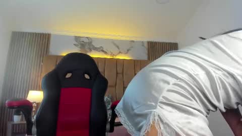 Snapshot of emily_trujillo chatting on June 23, 7:12 pm Emily Trujillo online show from June 23, 7:12 pm