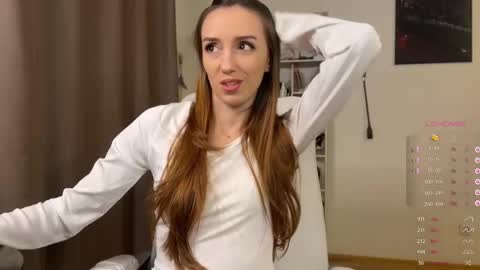 Lia online show from November 23, 9:25 pm