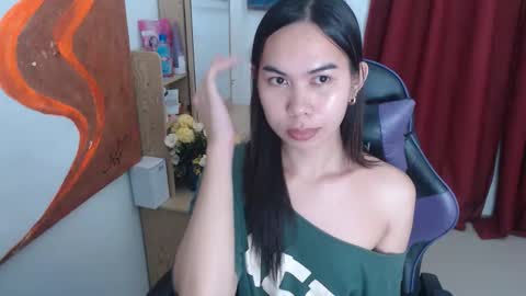 emily_xo143 online show from June 4, 7:31 pm