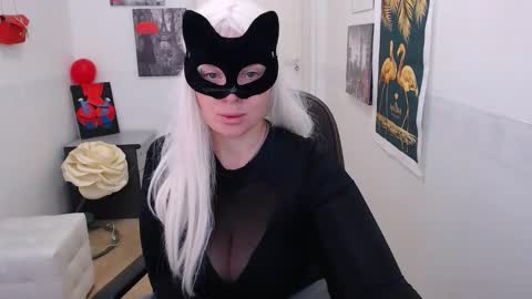 Snapshot of emily_york18 chatting on February 7, 10:08 am Emily online show from February 7, 10:08 am