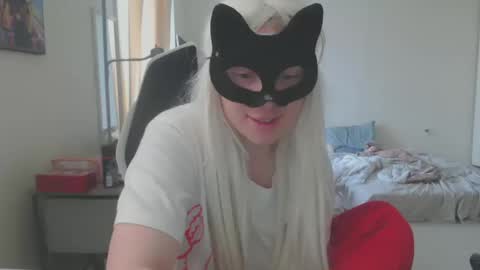 Emily online show from October 10, 8:19 pm