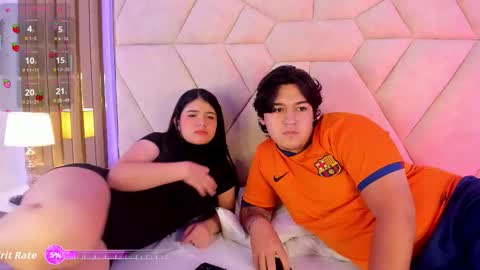 Snapshot of emilyandrew_ chatting on October 10, 4:55 am Amily  Andrew online show from October 10, 4:55 am