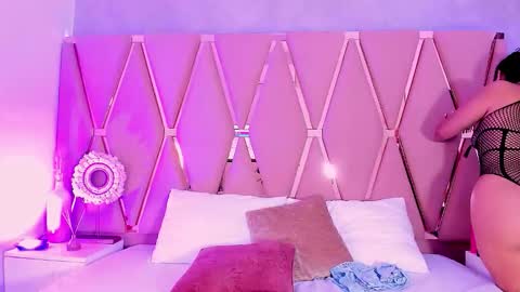 Emily online show from February 1, 12:20 am